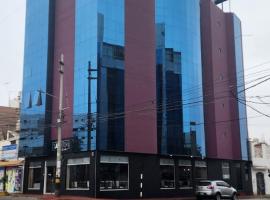 Hotel PLATINIUM, hotell sihtkohas Tacna