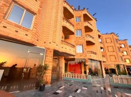 Reef House, hotel in Marsa Alam City