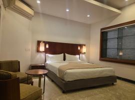 Hôtel Collena, uthandi, hotel di Chennai