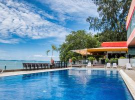 Hotel Sentral Seaview @ ​Beachfront, hotel v destinaci George Town