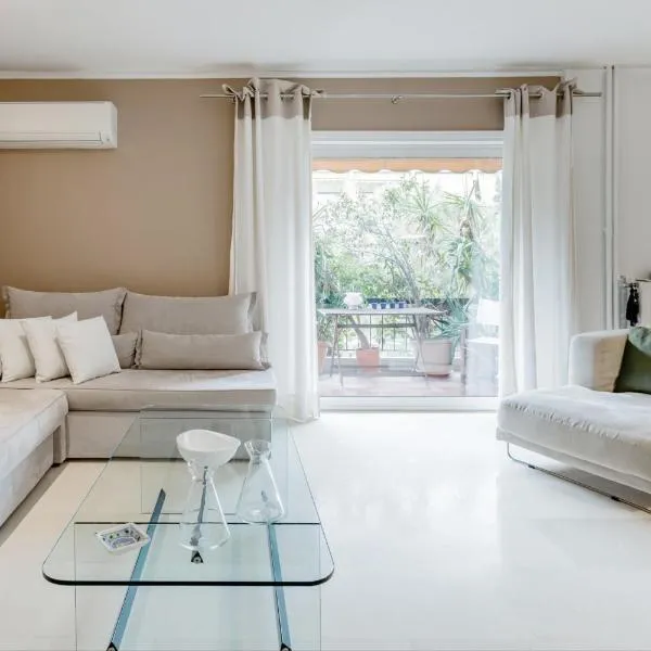 Athenian Riviera Beach Apartment, ξενοδοχείο στην Αθήνα