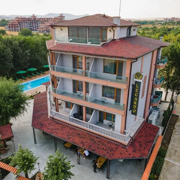 Lecardo Hotel, hotel v destinaci Acheloj