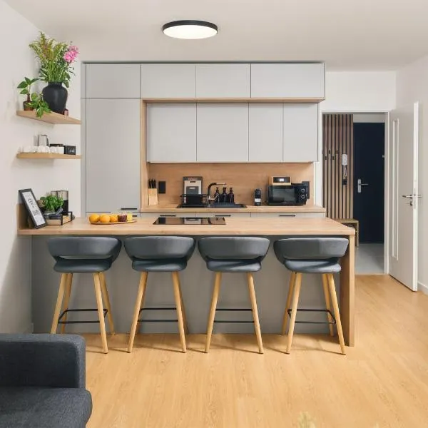 Beta Home - Garage, Air Condition, Garden, at Metro, hotel v Praze