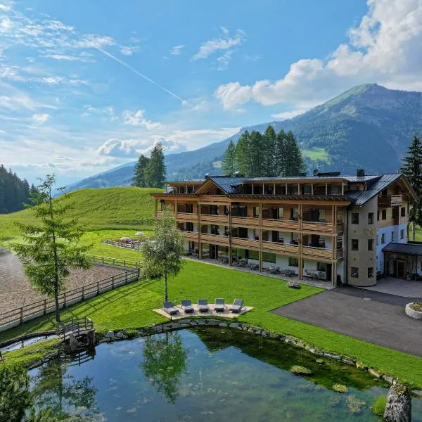 Hotel Pozzamanigoni, hotel in Selva di Val Gardena