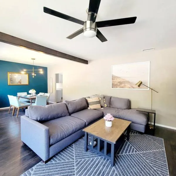 Spacious & Immaculate Haven near Downtown SD, hotel in San Diego
