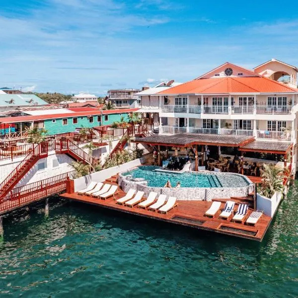 Tropical Suites Hotel, hotel in Bocas Town