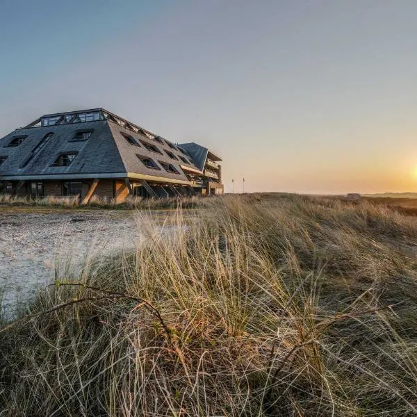 Paal 8 Hotel aan Zee, hotel v destinaci West aan Zee